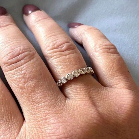 The Brilliant Bezel eternity band with zircon in Sterling Silver sz 7 - Picture 6 of 6